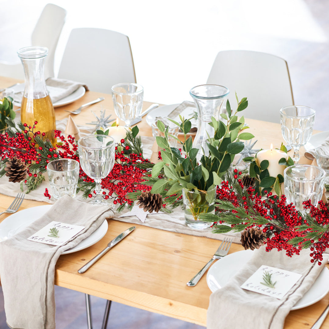 Sonnewelt 180 cm Christmas garland with red berries