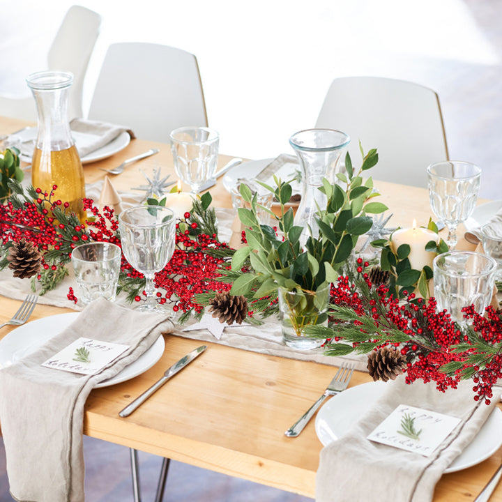 Sonnewelt 180 cm Christmas garland with red berries