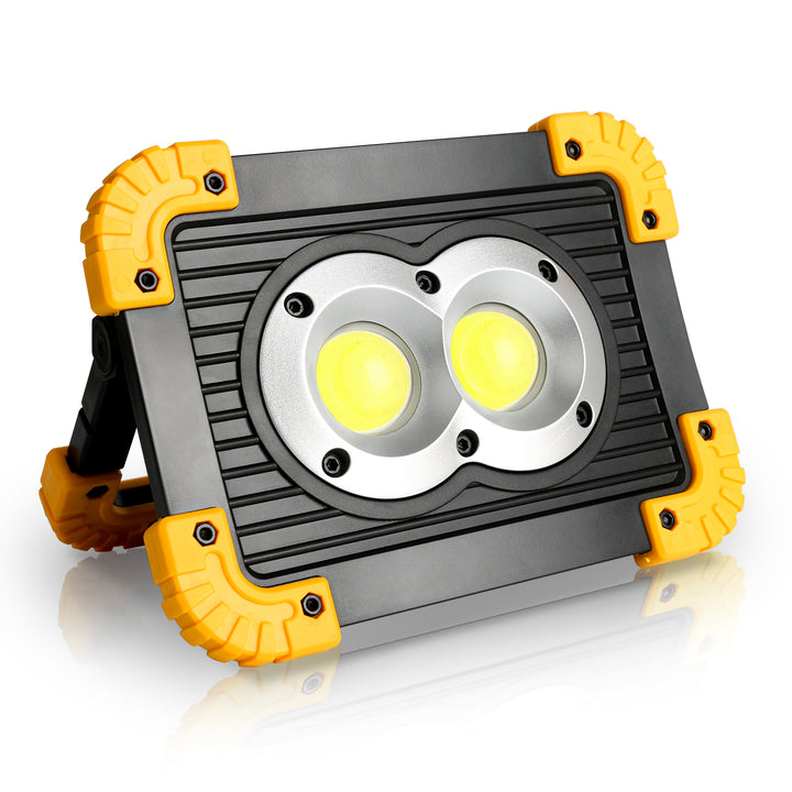 Sonnewelt LED Baustrahler Akku 30W Kaltweiß mit USB Ausgang-Ports